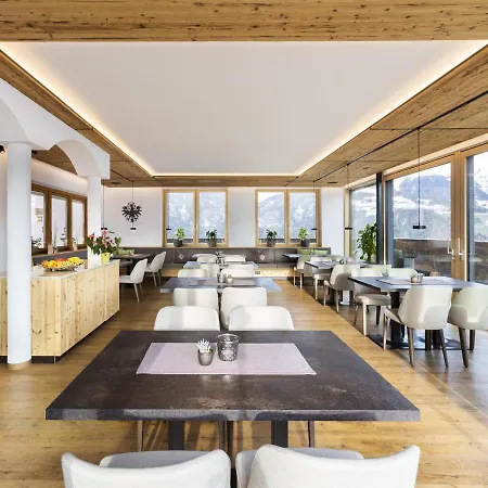Garni Tirol Hotel