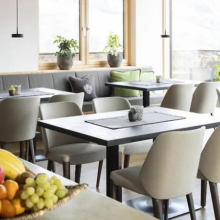 Garni Tirol Hotel 4*