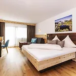 Garni Tirol 4* Ladis