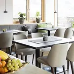 Garni Tirol Szálloda 4*