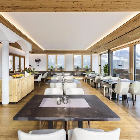 Garni Tirol Hotel