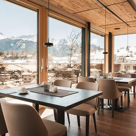Отель Garni Tirol 4*